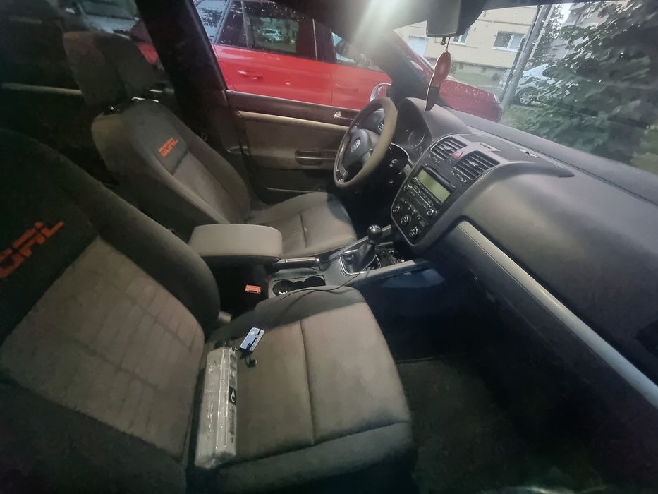 Golf 5 gri 19 tdi