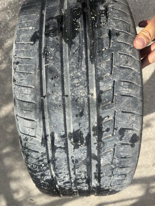 Продам хорошие резины 235/45/18
