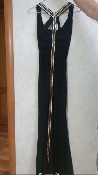 Женское вечернее платье