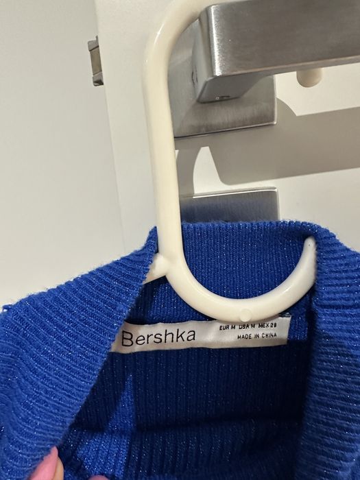 Рокля с бляскави частици Bershka