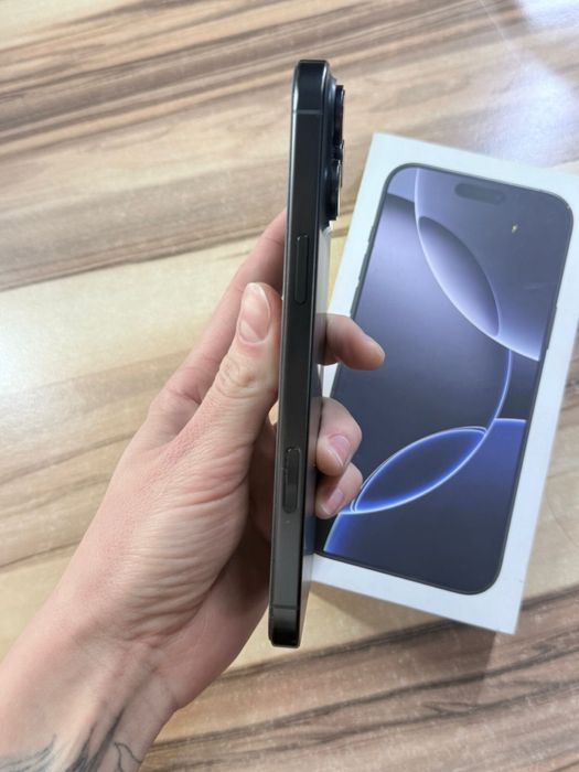 Apple 16 pro max 1 TB