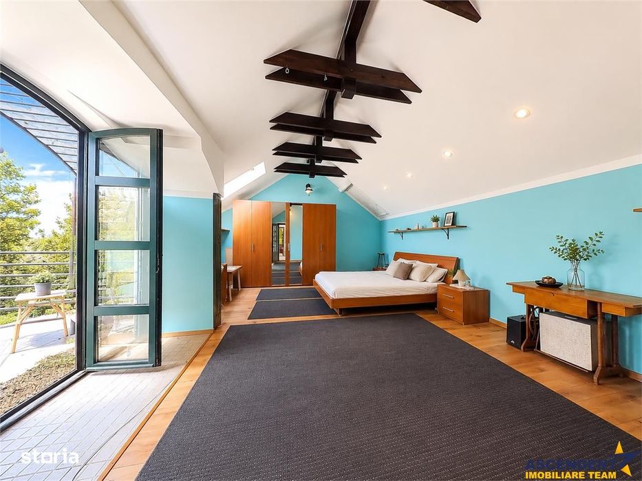Vila individuala, arhitectura aparte, garaj, terasa,  balcon, Semicent