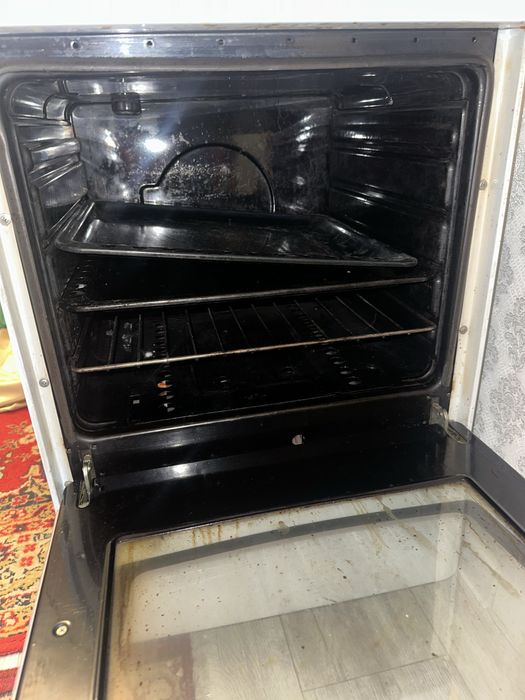 Продам газовую плиту