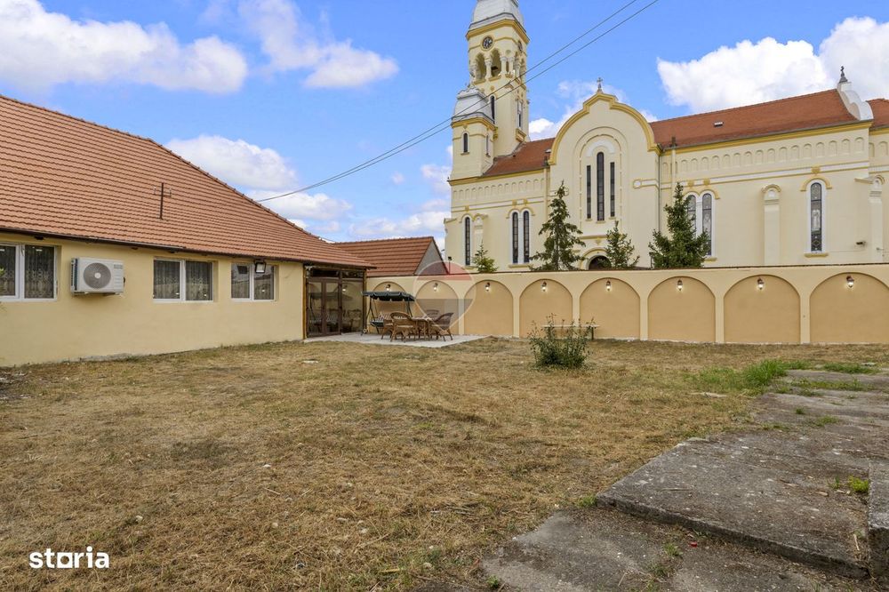 Casă complet renovată în zona ultracentrală | Pecica