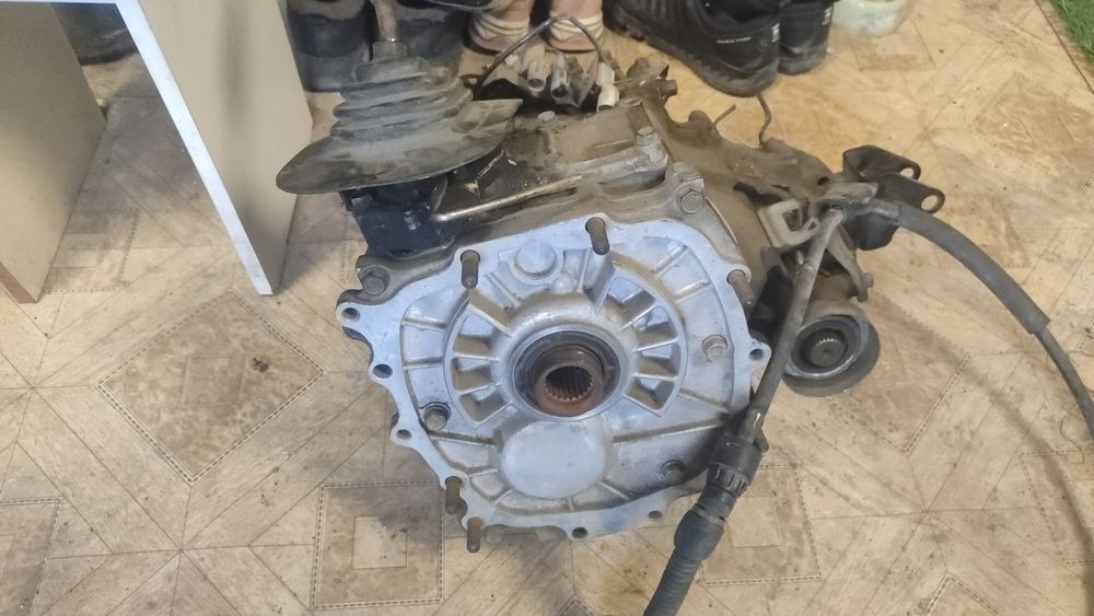 Контрактная Раздатка Мицубиси Паджеро