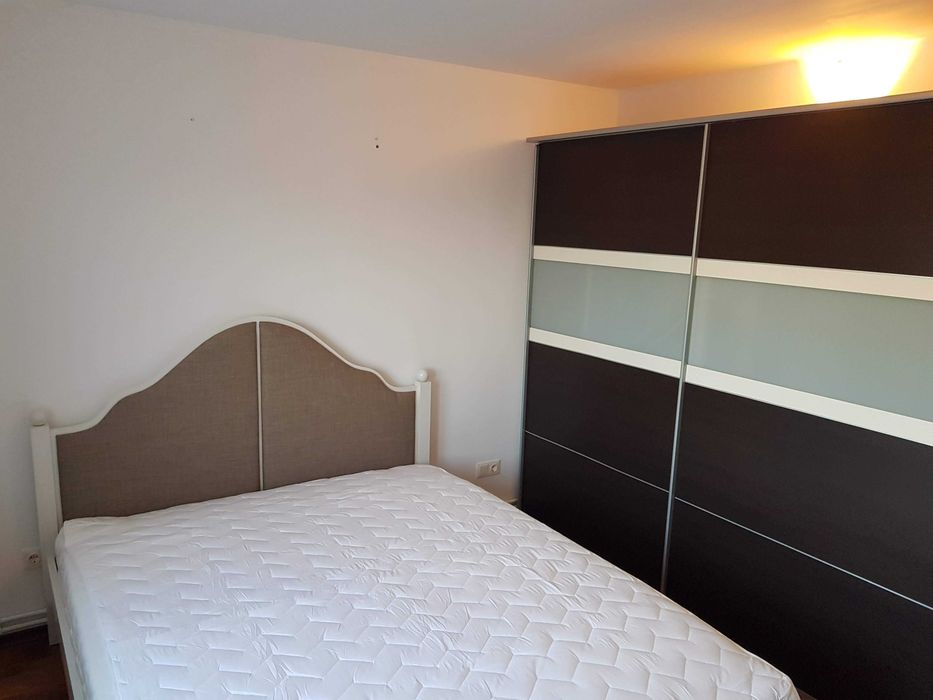 Inchiriez apartament cu 4 camere in Zamca