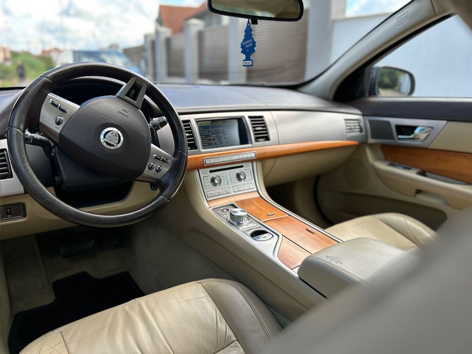 JAGUAR XF 2009 — imagine 5