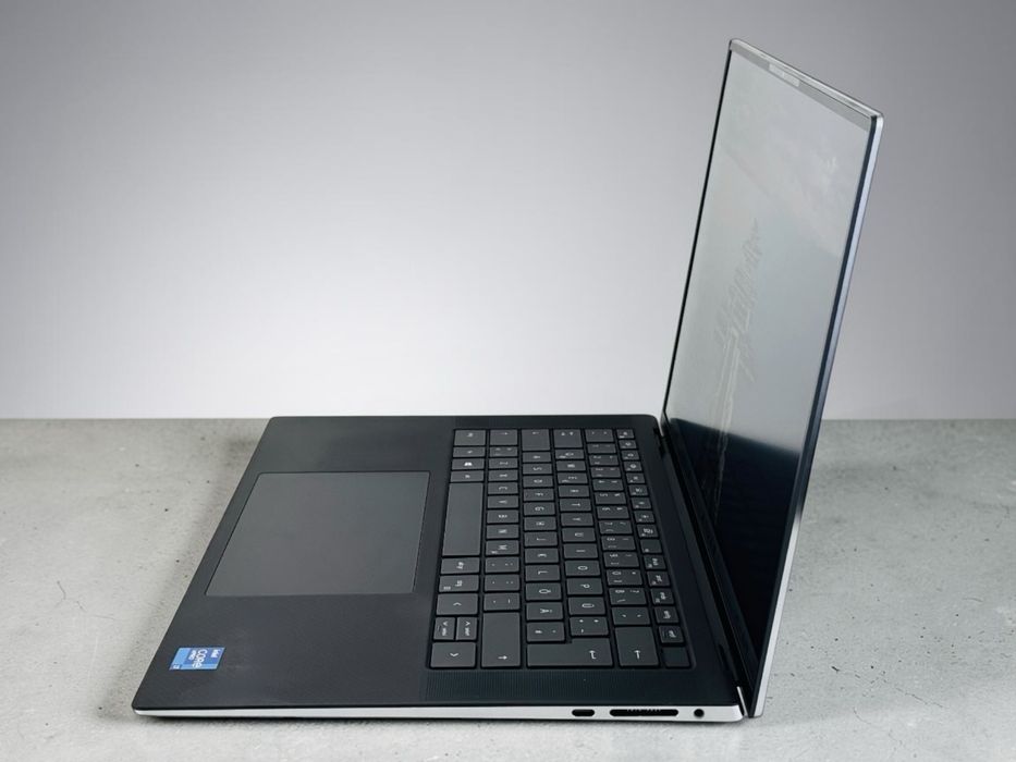 Лаптоп Dell Precision 5560 15" FHD+ i7-11850H 16RAM 512SSD T1200 4GB Перфектен! Гаранция!