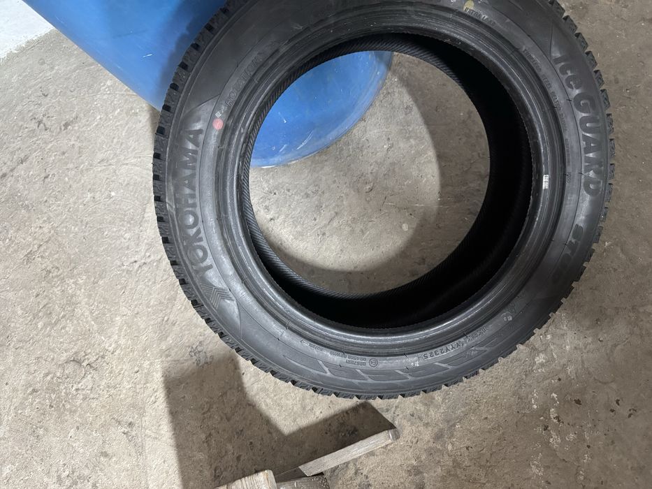 Продам зимние шины yokohama