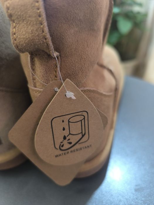 Угги новые два размера.