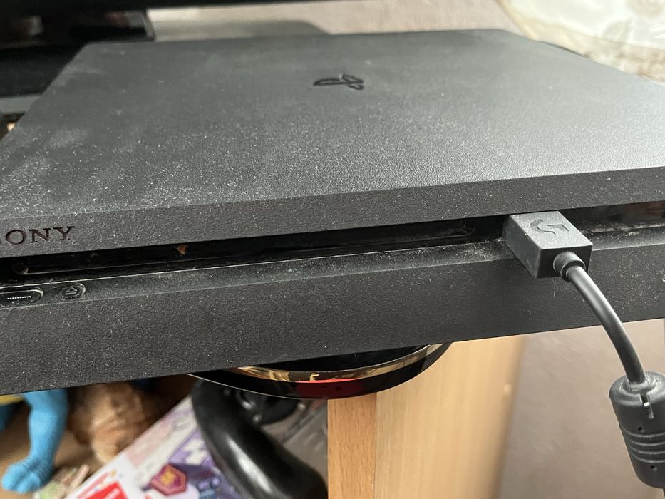 Playstation 4 Slim