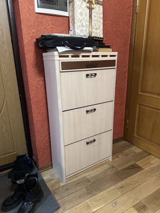 Продам шкаф и обувницу
