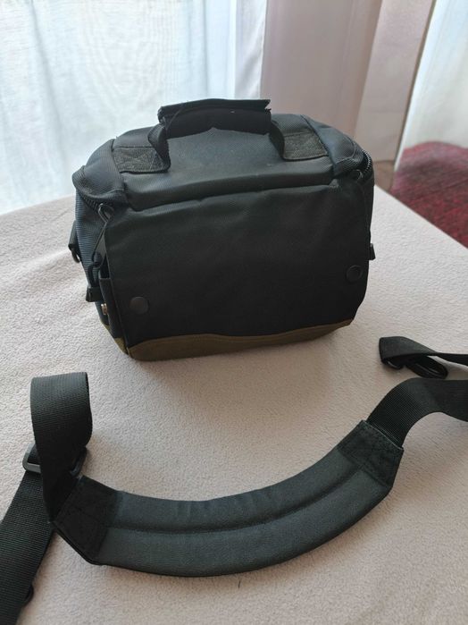 НОВА оригинална чанта Canon 100EG за DSLR фотоапарат