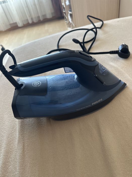 Philips Azur 8000 Series – Парна ютия | Почти нова с оставаща гаранция