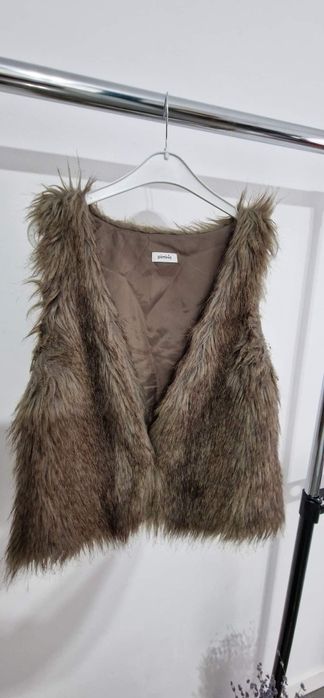 Vesta  blana dama