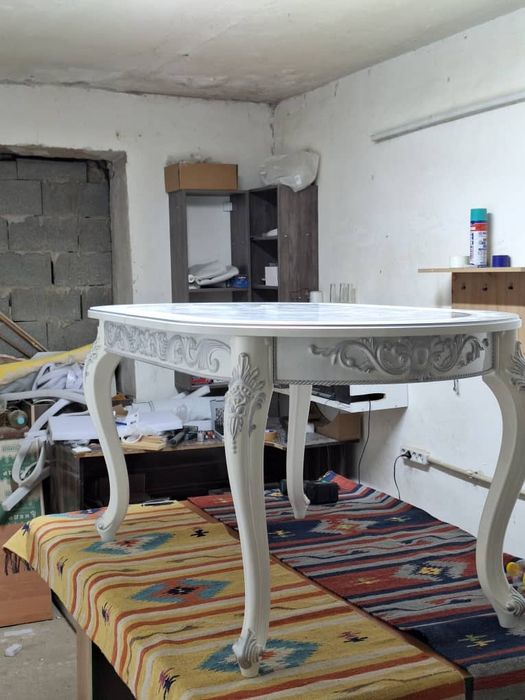 Шикарный резной стол