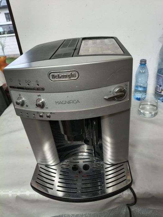 espresor de cafea delonghi