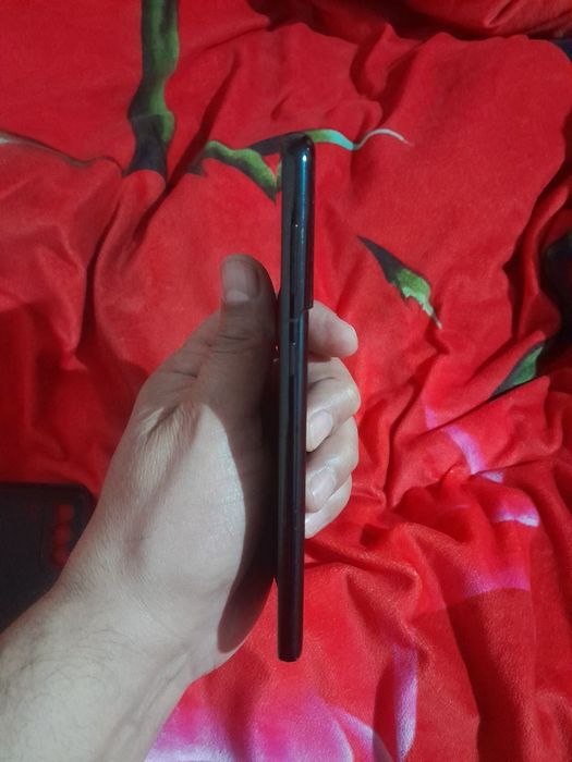 Самсунг S21+ ветнам икки симкартали идиял холатда