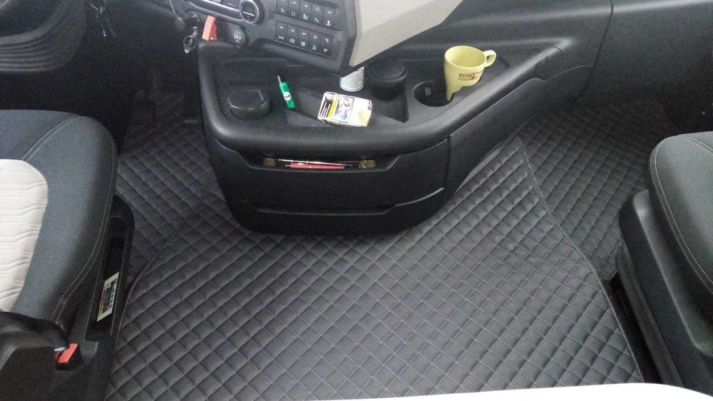 Стелки за камион за Форд Ф-МАКС Ford F-Max 2018+ под 2 нива Еко кожа