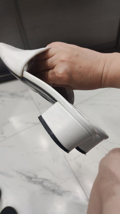 Шлепанцы кожаные 36 размер