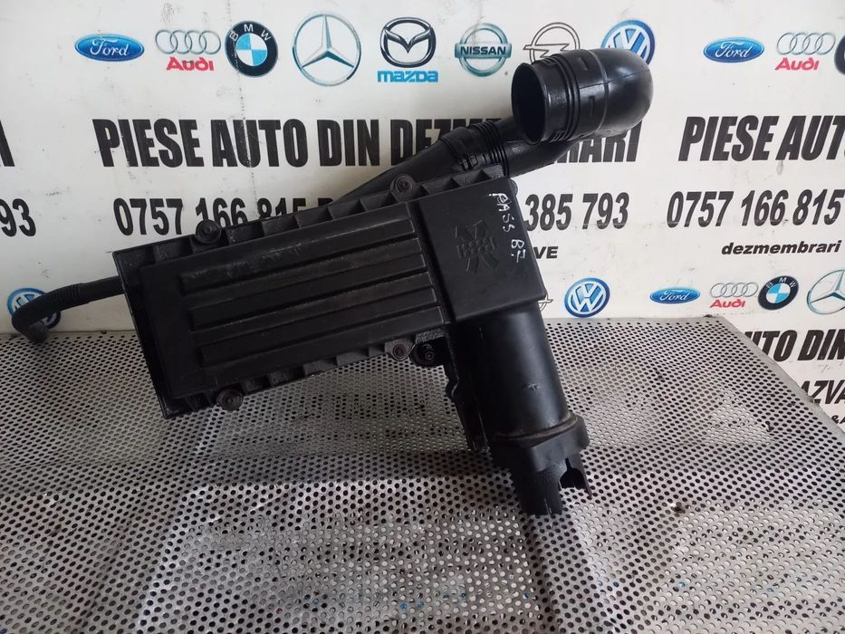 Carcasa Filtru Aer Vw Passat B7 1.6 Tdi An 2011-2012-2013-2014-2015 Motor 1.6 Tdi CAY - Dezmembrari