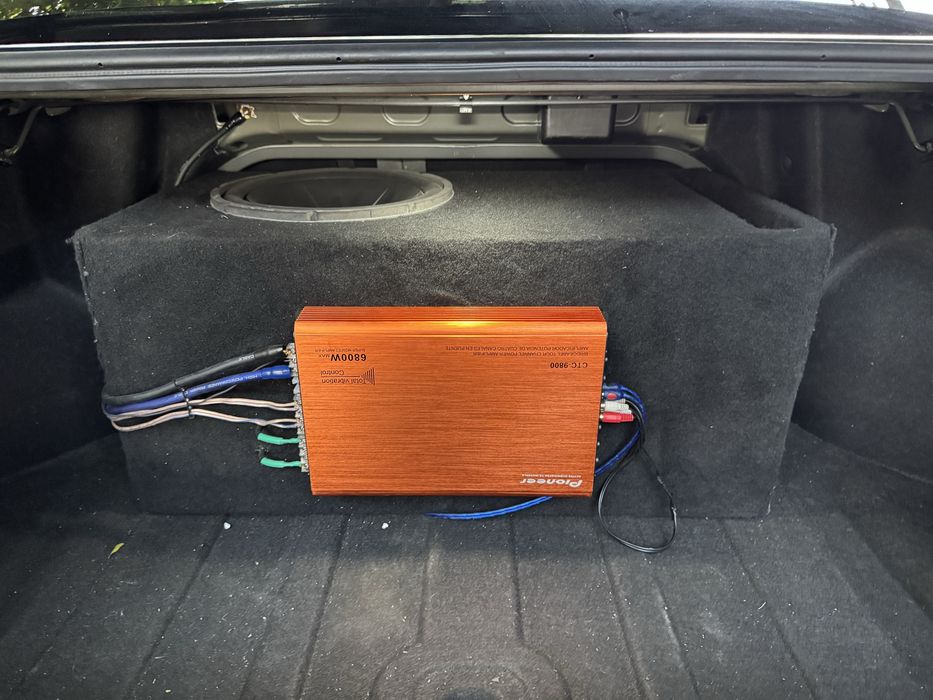 Сабуфер JBL 1200 новый