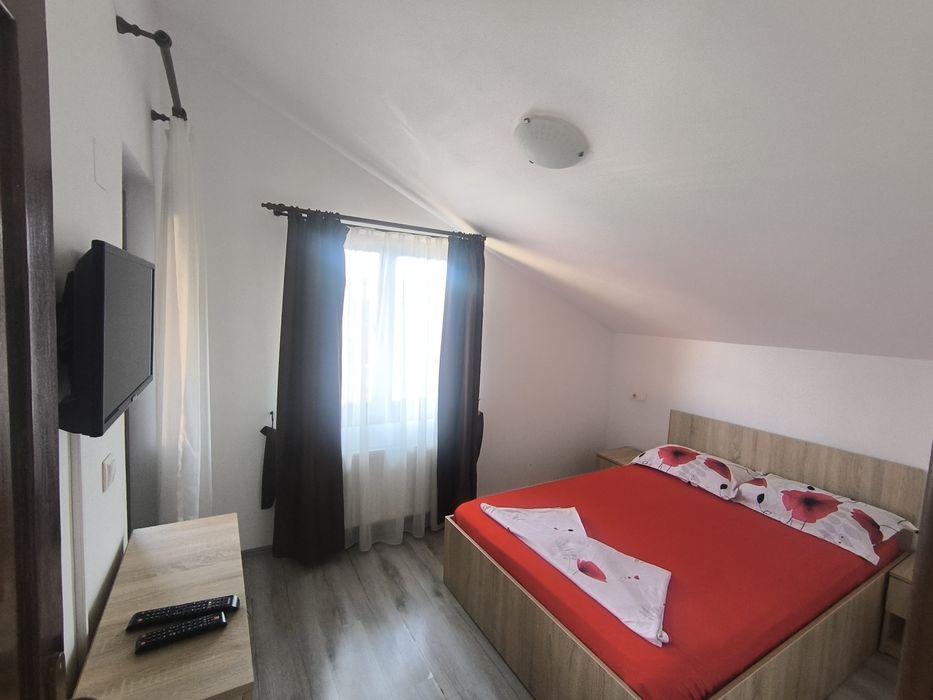 CABANA "SONIA 2" Ciubar cu Jacuzzi 4 dormitoare
