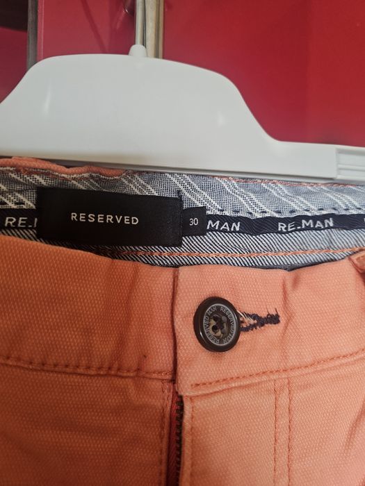 Pantaloni reserved