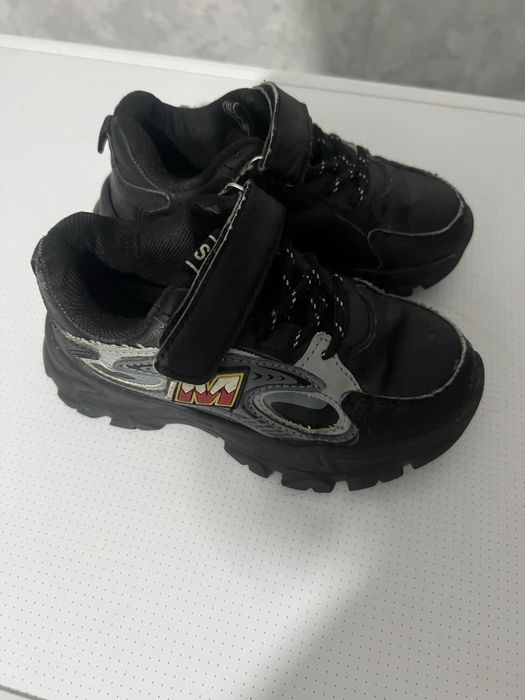 Отдам кроссовки для мальчика