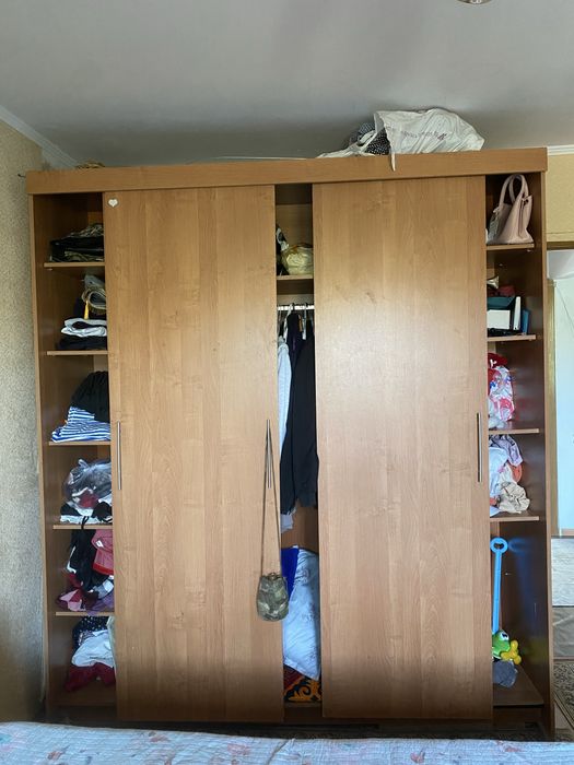 Продаю кровать и шкаф