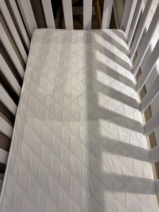 Patut de lemn 50/100 cm cu saltea de cocos inclusa + accesorii