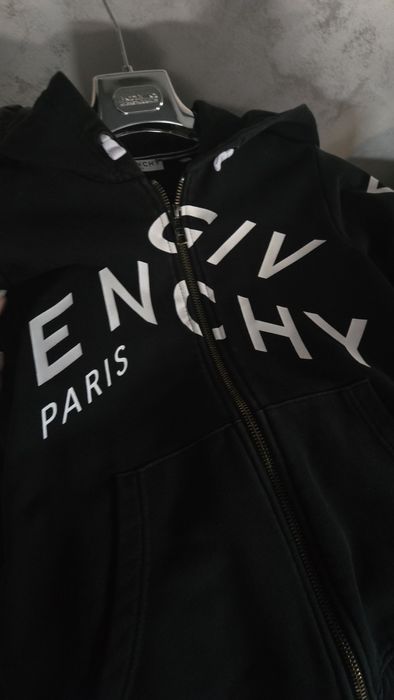 Оригинален детски суитшърт Givenchy 10
