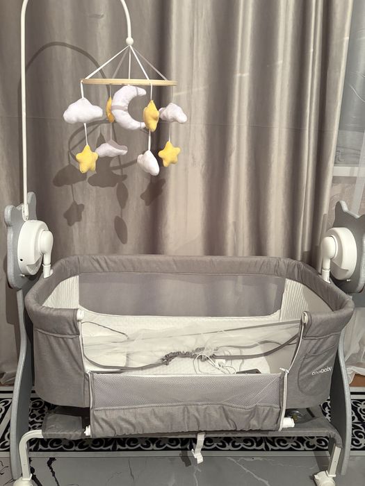 Кровать-манеж с автоукачиванием и музыкой