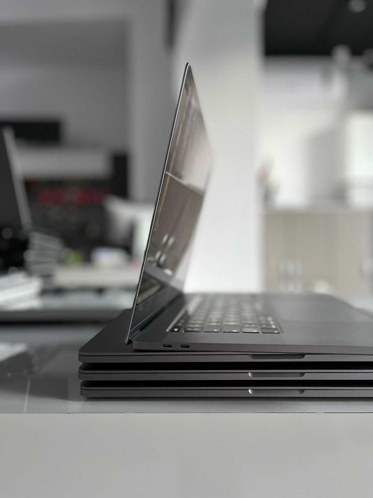 Apple MacBook 16"-TouchBar-A2141-2019-i9-9980-32GB -512GB SSD-AMD5300