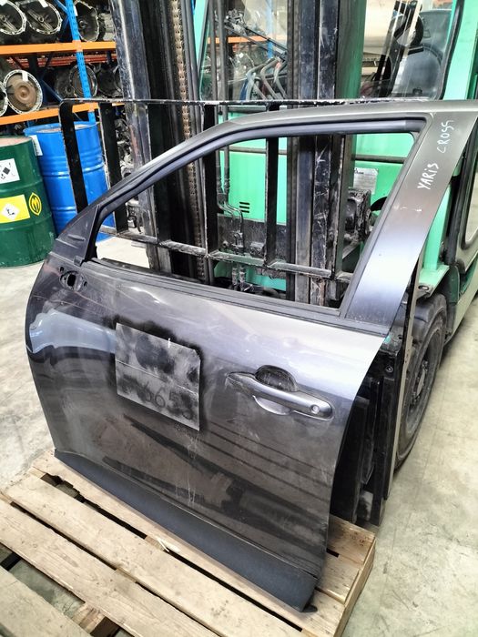 Предна лява врата Toyota Yaris Cross / Тойота Ярис Крос 2024г.