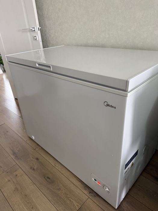 Морозольная  ларь “Midea”   Объм 290 л. В отличном состоянии