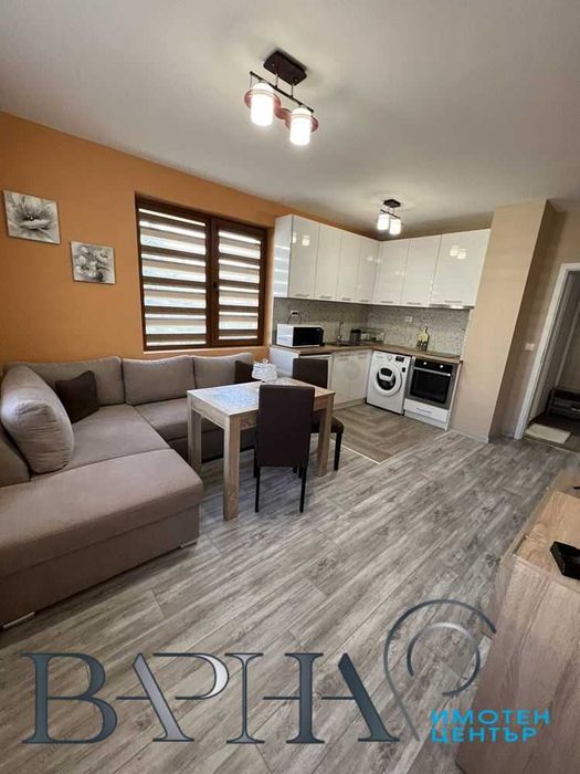 Дава се под наем Двустаен апартамент в Варна, Център - 60 кв.м за 398.82 € - Снимка #1