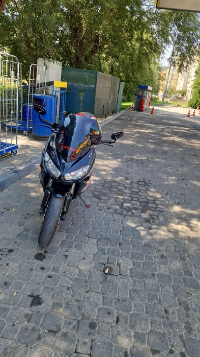 Vând Kawasaki z1000sx cu ABS în stare buna pret 6100 euro neg