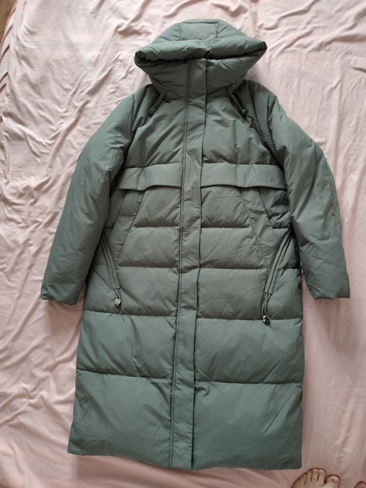 Продам пуховик 48 размера