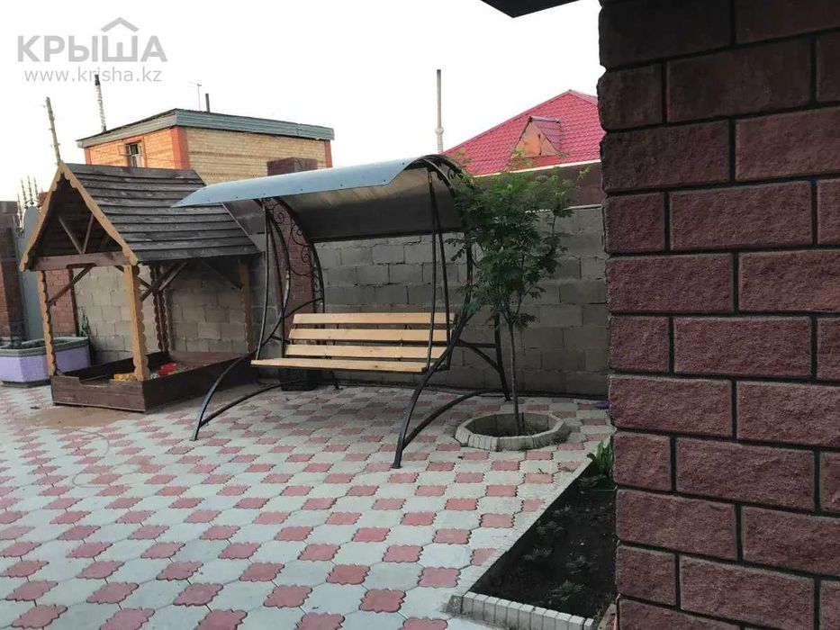 Продам  коттедж с бизнесом