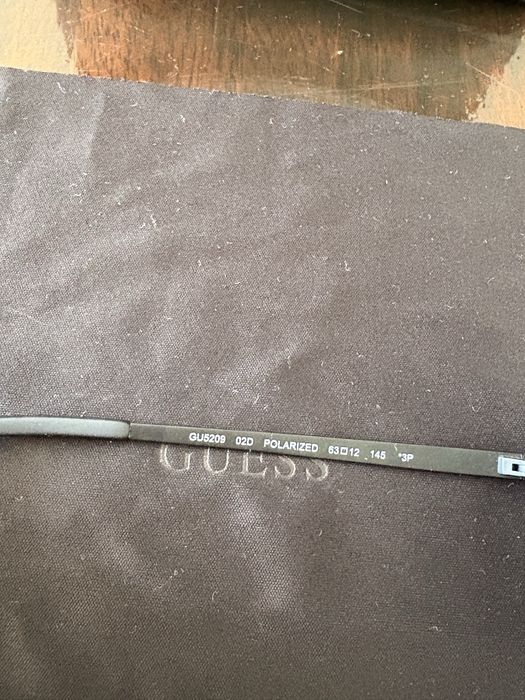 Guess GU5209 02D слънчеви очила