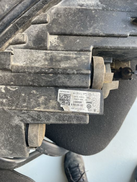 Фар десен за VW passat