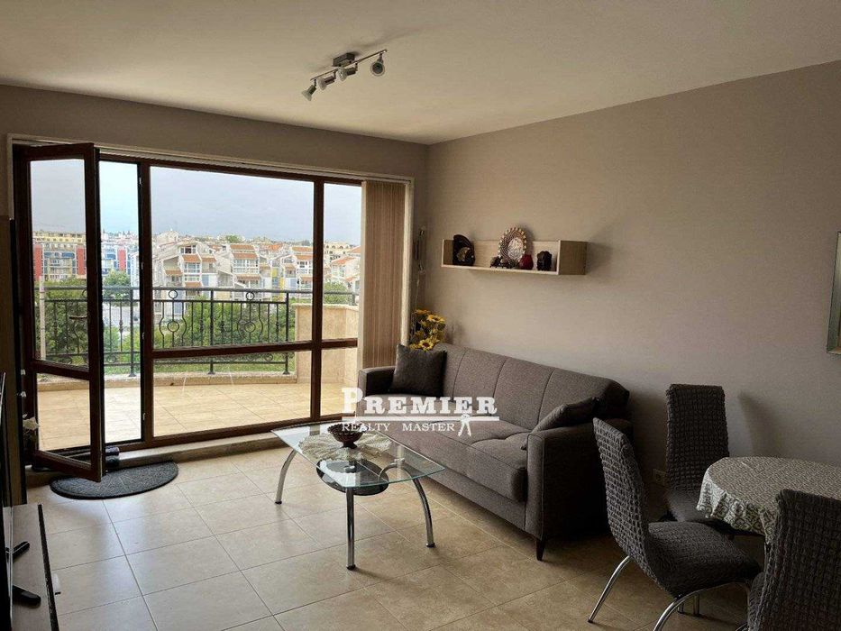 Продава се Двустаен апартамент в к.к. Слънчев бряг - 70 кв.м за 1343 €/кв.м - Снимка #1