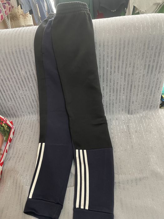 Комплект Адидас,закупен на стойност 260 лв от Адидас!Носен е 2,3 пъти