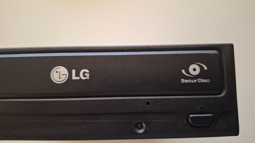 Продавам DVD-RW LG Model: GH22NP20