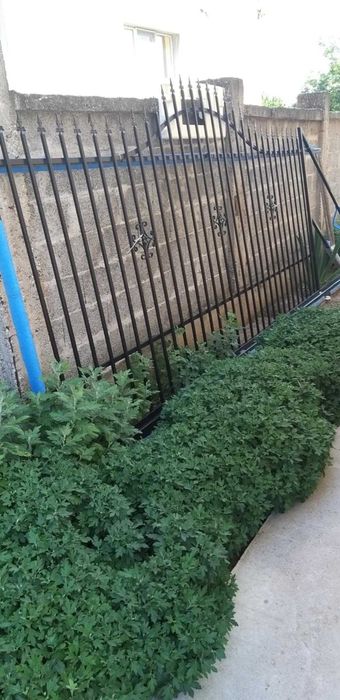 Плъзгаща оградна врата