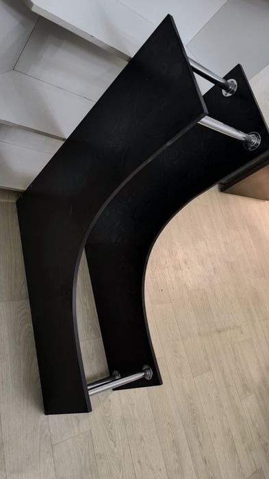 Книжная полка угловая