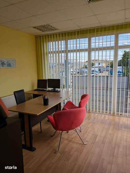 Vand spatiul comercial