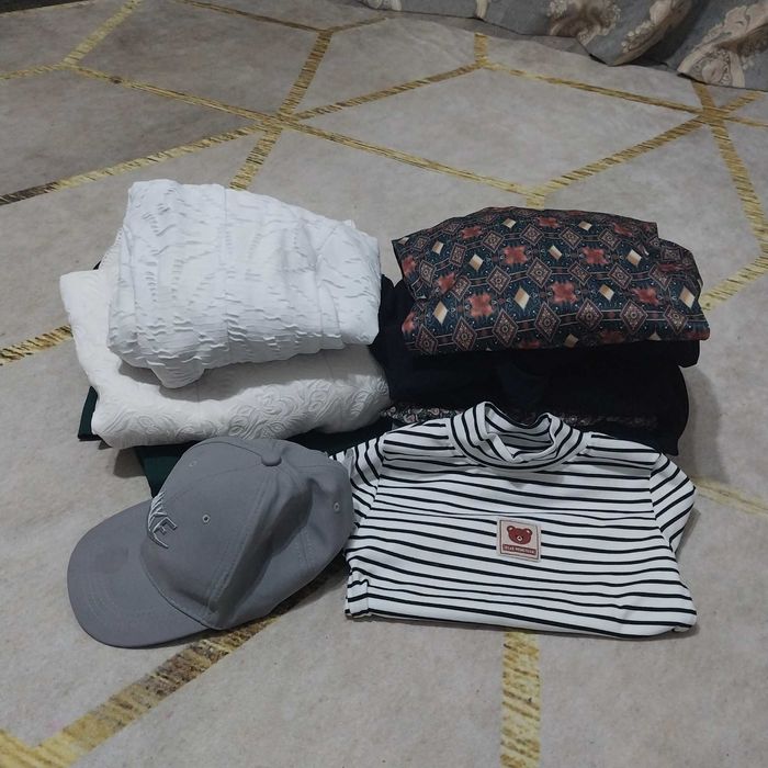 Отдам женские вещи