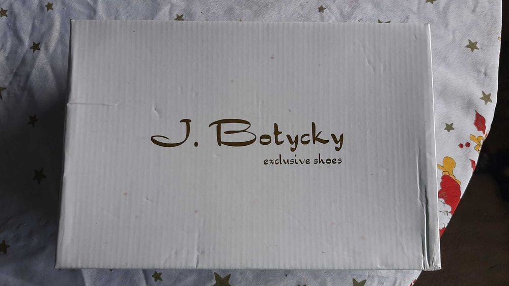 Официални черни обувки на чешката фирма "Ботички"